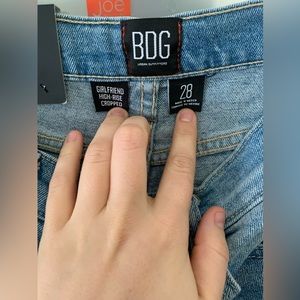 BDG girlfriend high wasted cropped jeans.NWT